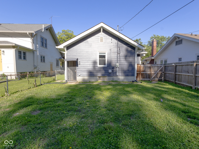 Listing Image 17