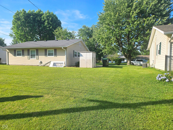 Listing Image 7