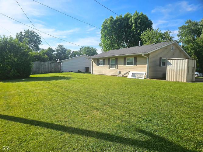 Listing Image 8