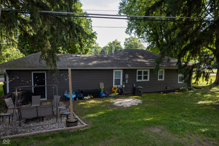 Listing Image 27