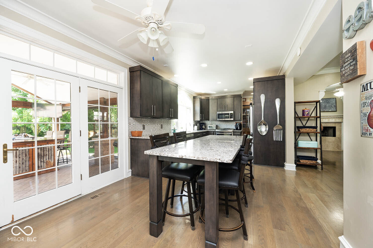 Listing Image 19