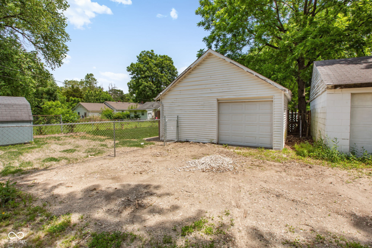 Listing Image 40