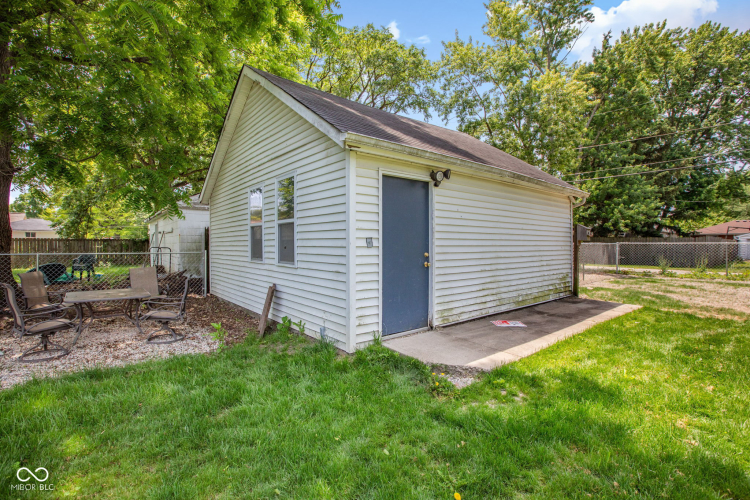 Listing Image 41