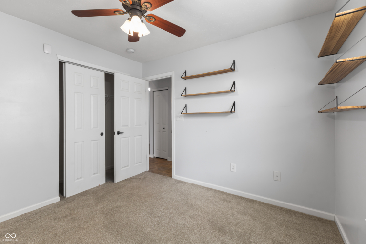 Listing Image 16