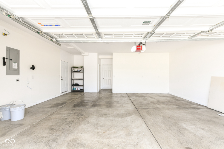 Listing Image 41