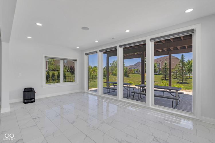 Listing Image 103