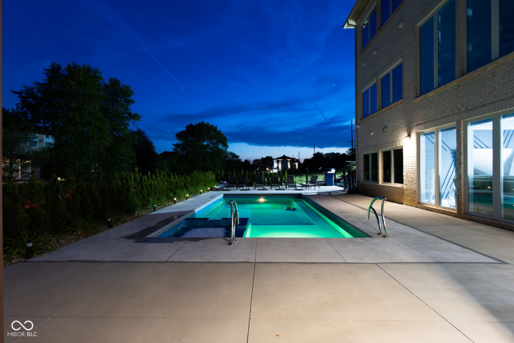 Listing Image 145