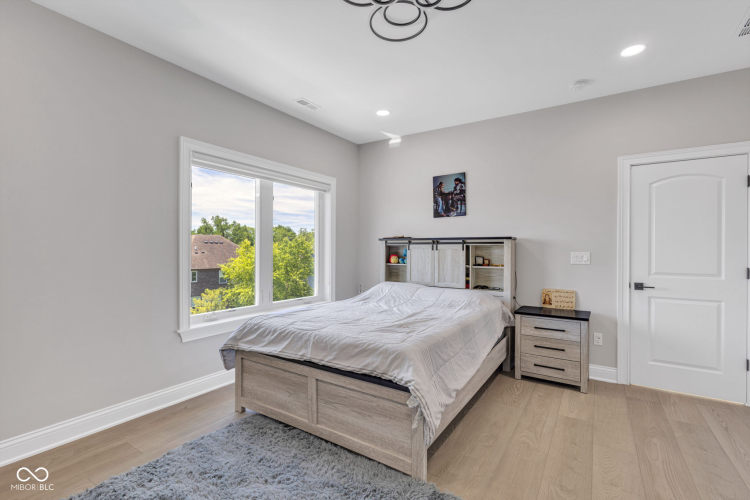 Listing Image 55