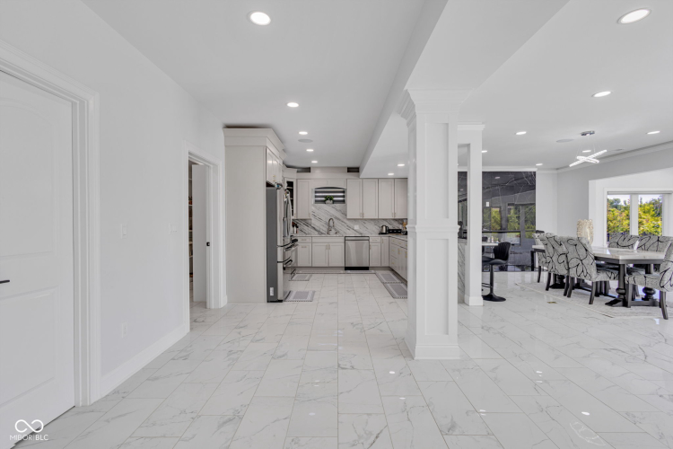 Listing Image 90