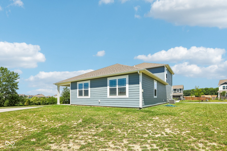 Listing Image 40
