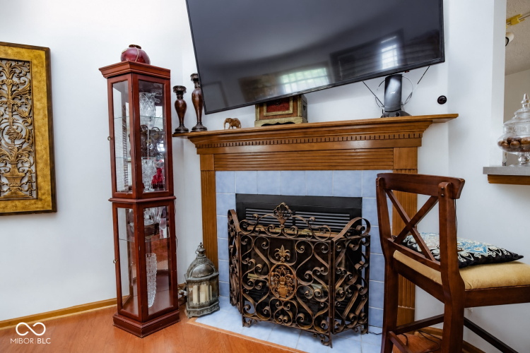 Listing Image 15