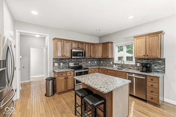 Listing Image 15