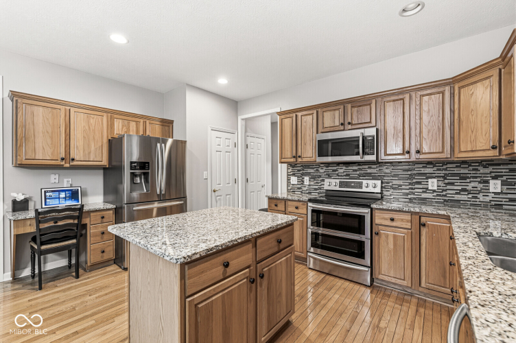Listing Image 18
