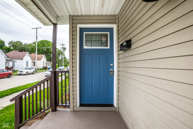 Listing Image 5