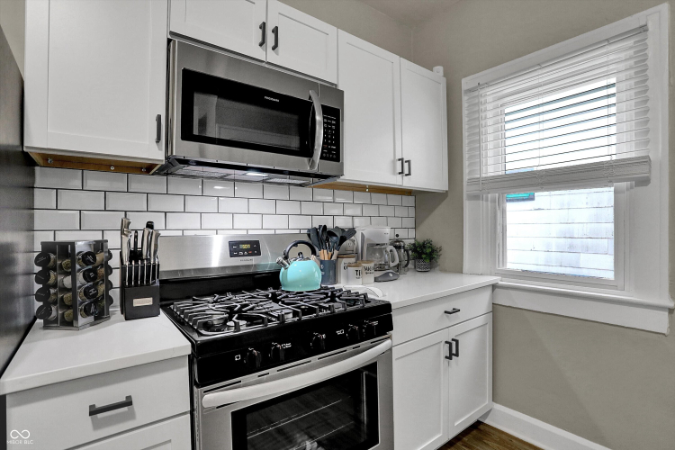 Listing Image 13