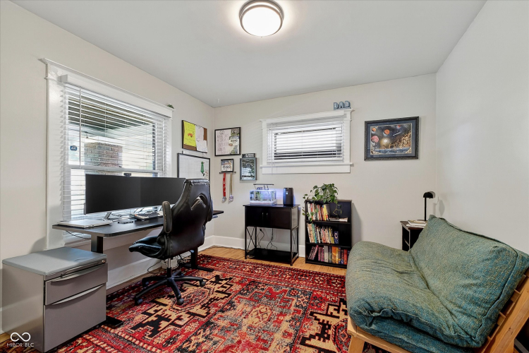 Listing Image 18