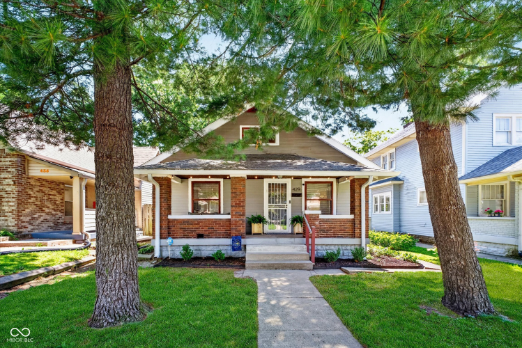 Listing Image 3