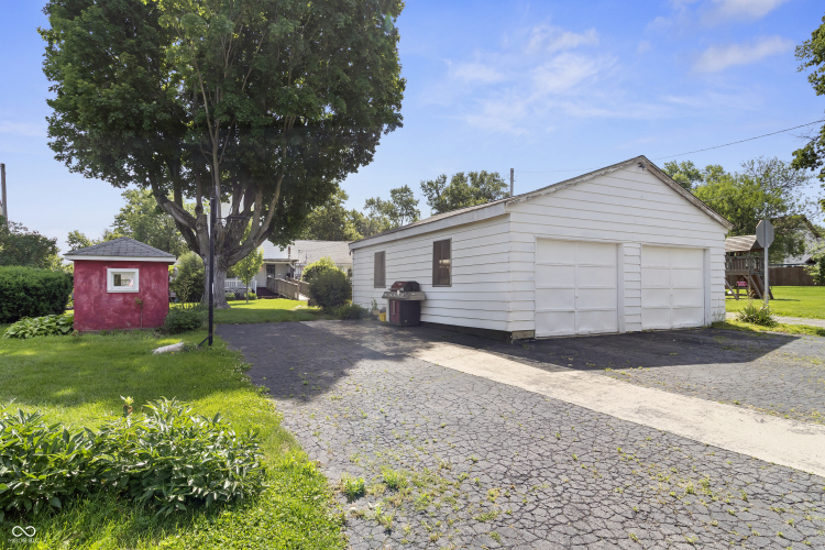 Listing Image 44