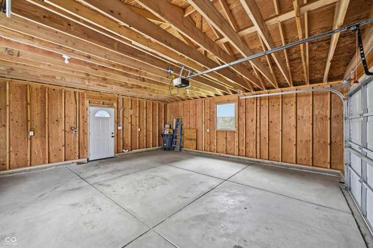 Listing Image 38