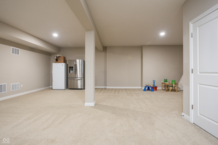 Listing Image 57