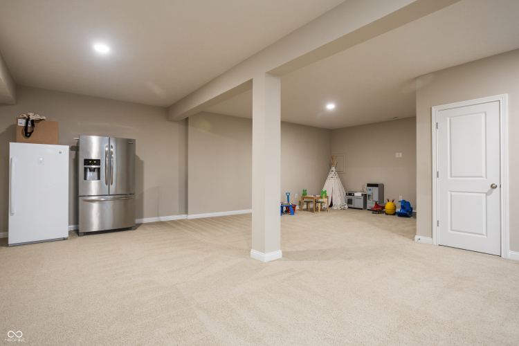 Listing Image 59