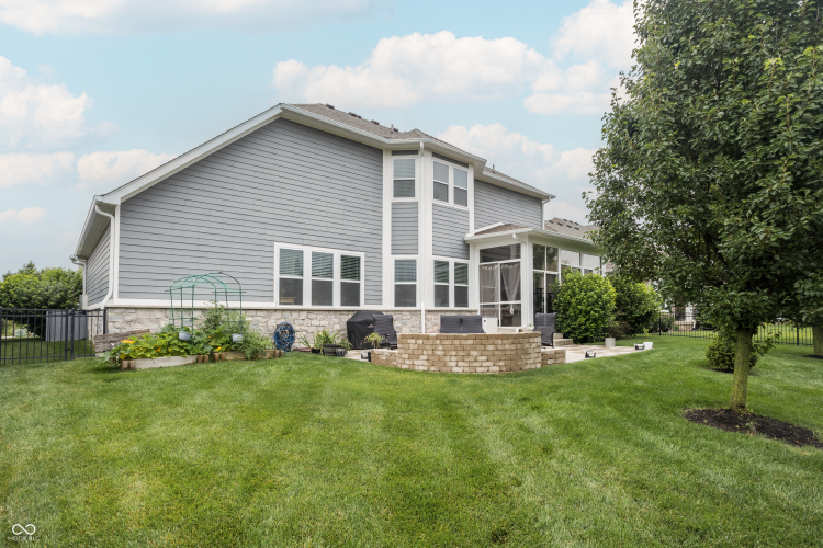 Listing Image 60