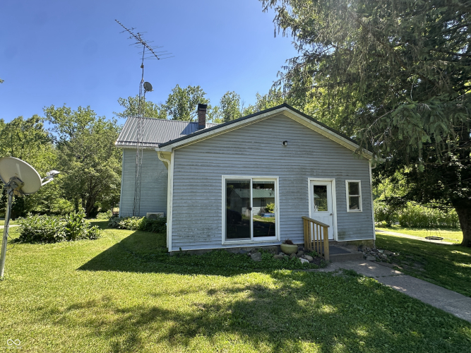 Listing Image 5