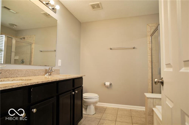 Listing Image 50