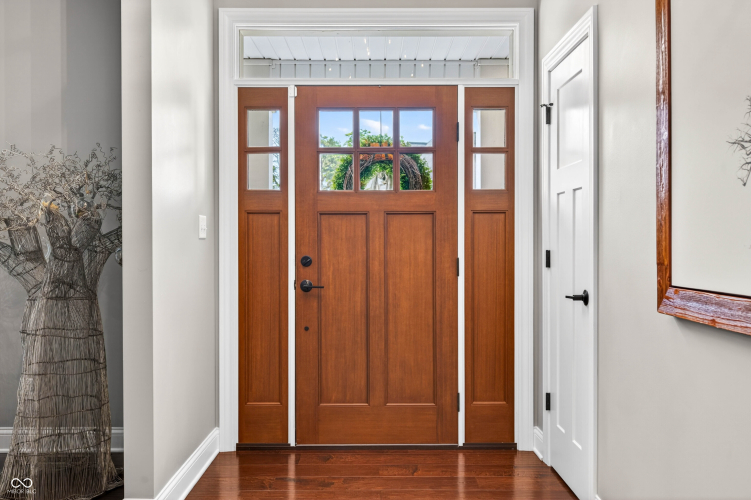 Listing Image 11