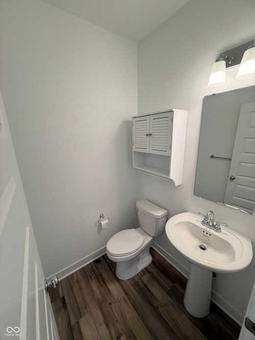 Listing Image 9