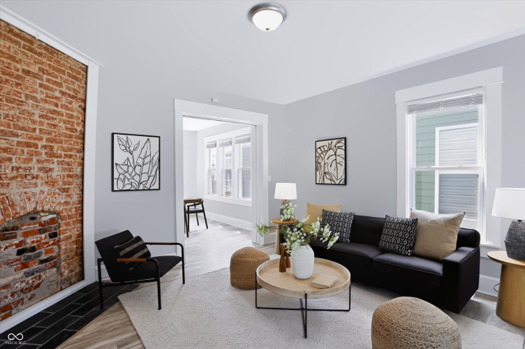 Listing Image 11