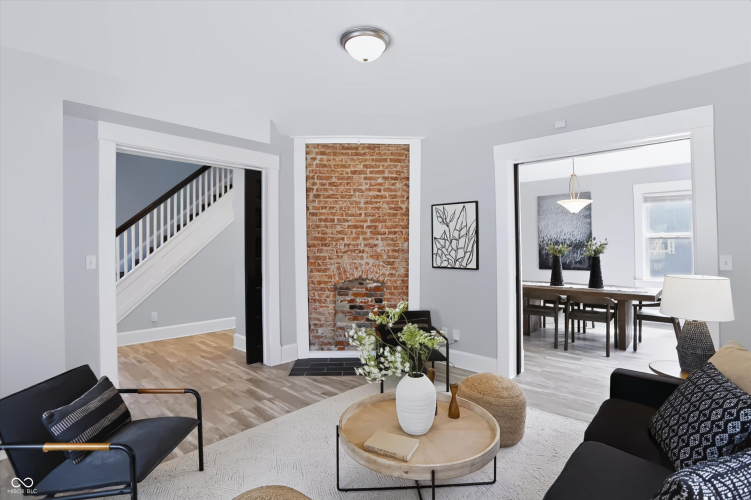 Listing Image 12