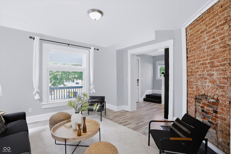 Listing Image 13