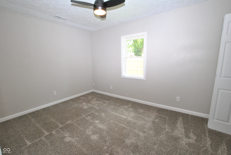 Listing Image 28