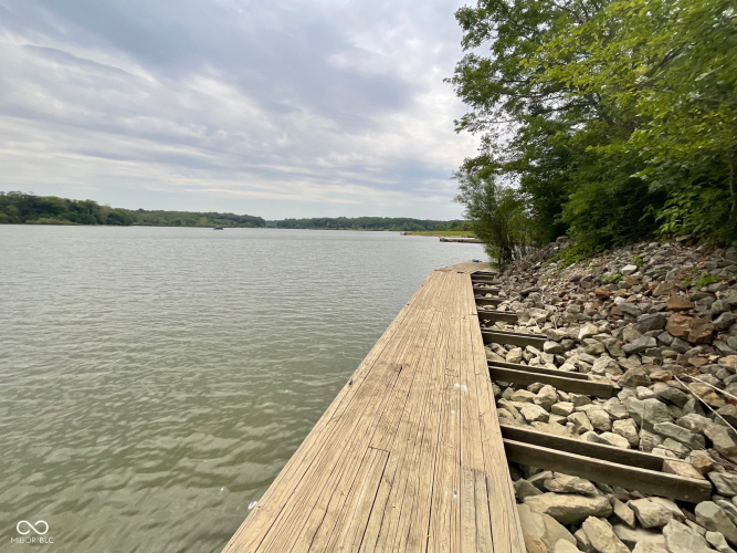 Listing Image 64
