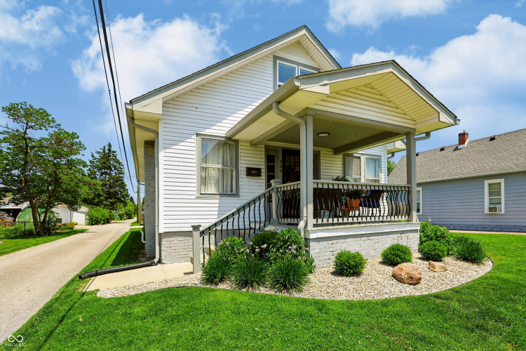 Listing Image 3