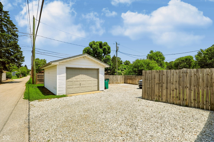 Listing Image 48