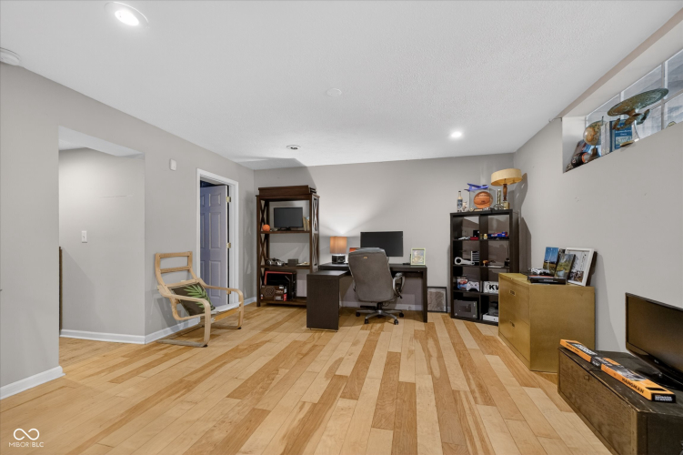 Listing Image 35