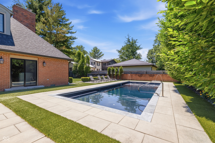 Listing Image 80