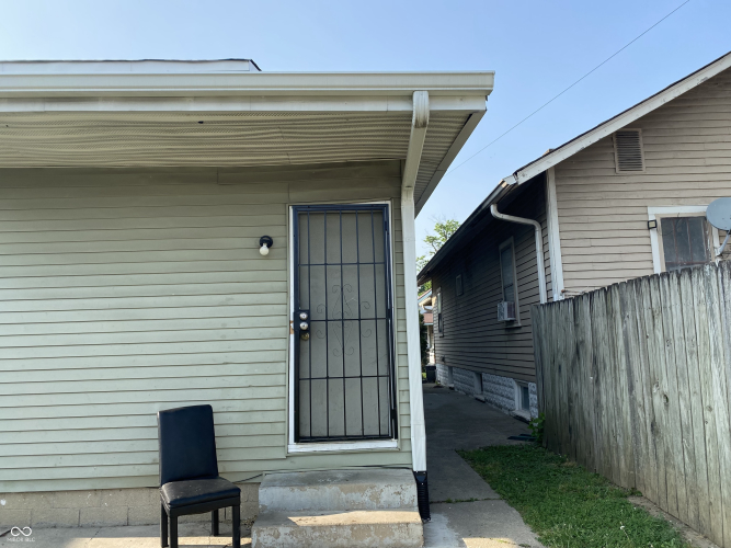 Listing Image 16
