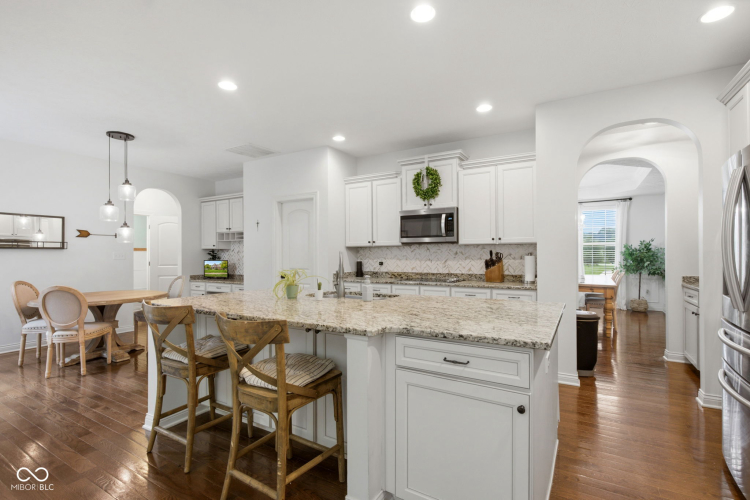 Listing Image 13
