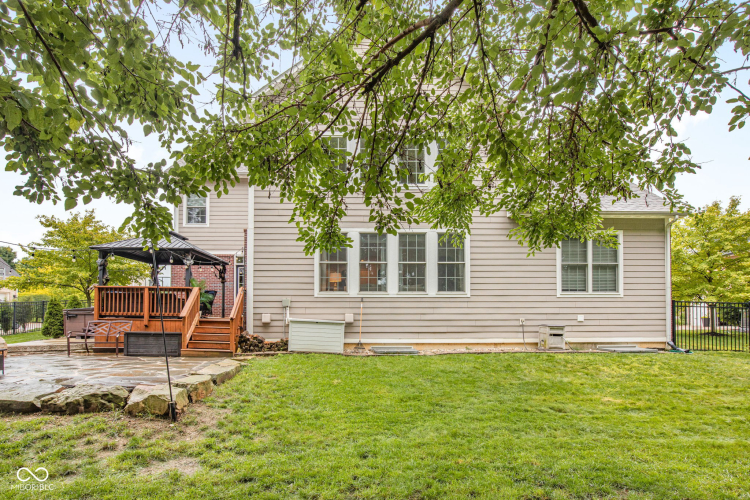 Listing Image 79