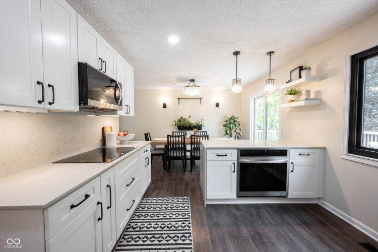 Listing Image 19