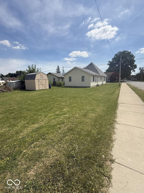 Listing Image 3