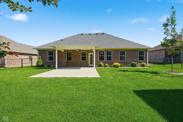 Listing Image 44