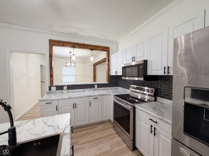 Listing Image 13