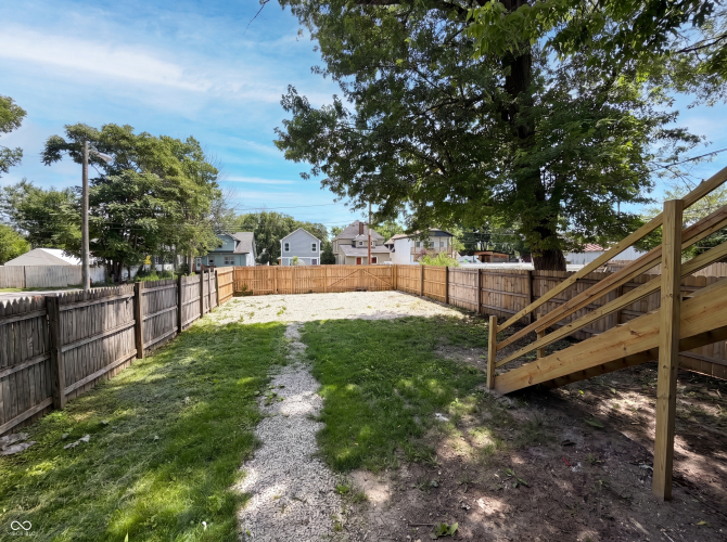 Listing Image 17