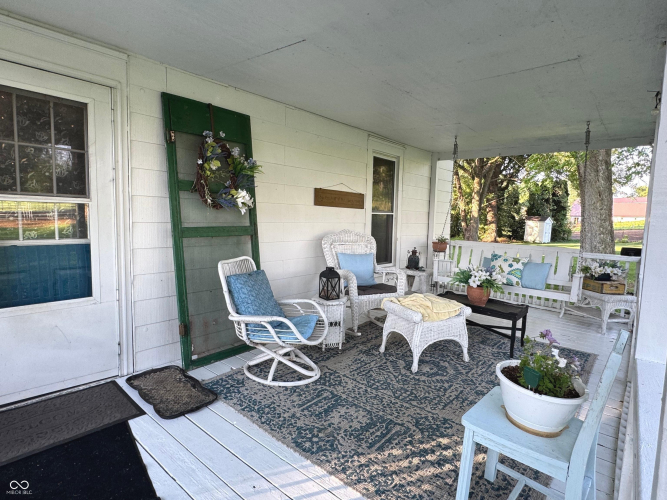 Listing Image 8