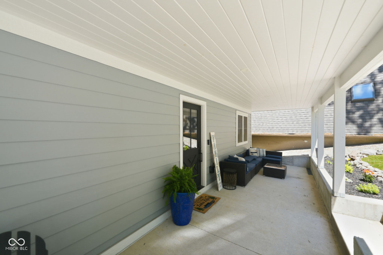 Listing Image 69