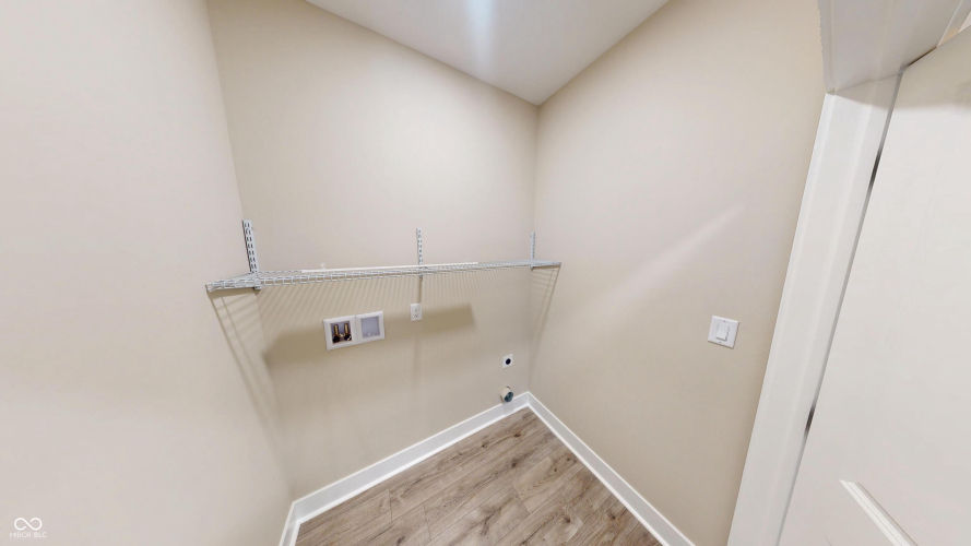 Listing Image 56